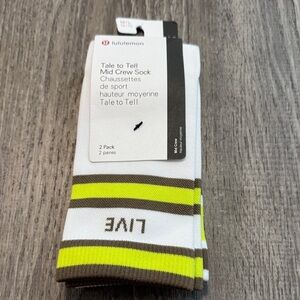 lululemon Tale to tell Mid crew Sock